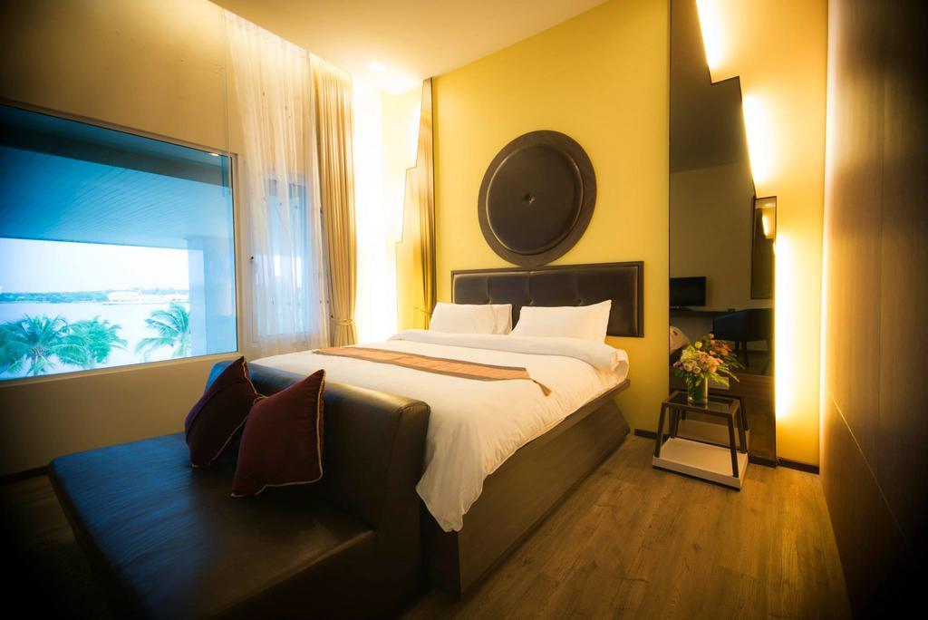 The Beverly Hills Hotel Nakhonratchasima Dış mekan fotoğraf