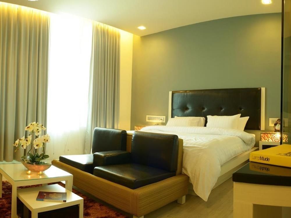 The Beverly Hills Hotel Nakhonratchasima Dış mekan fotoğraf