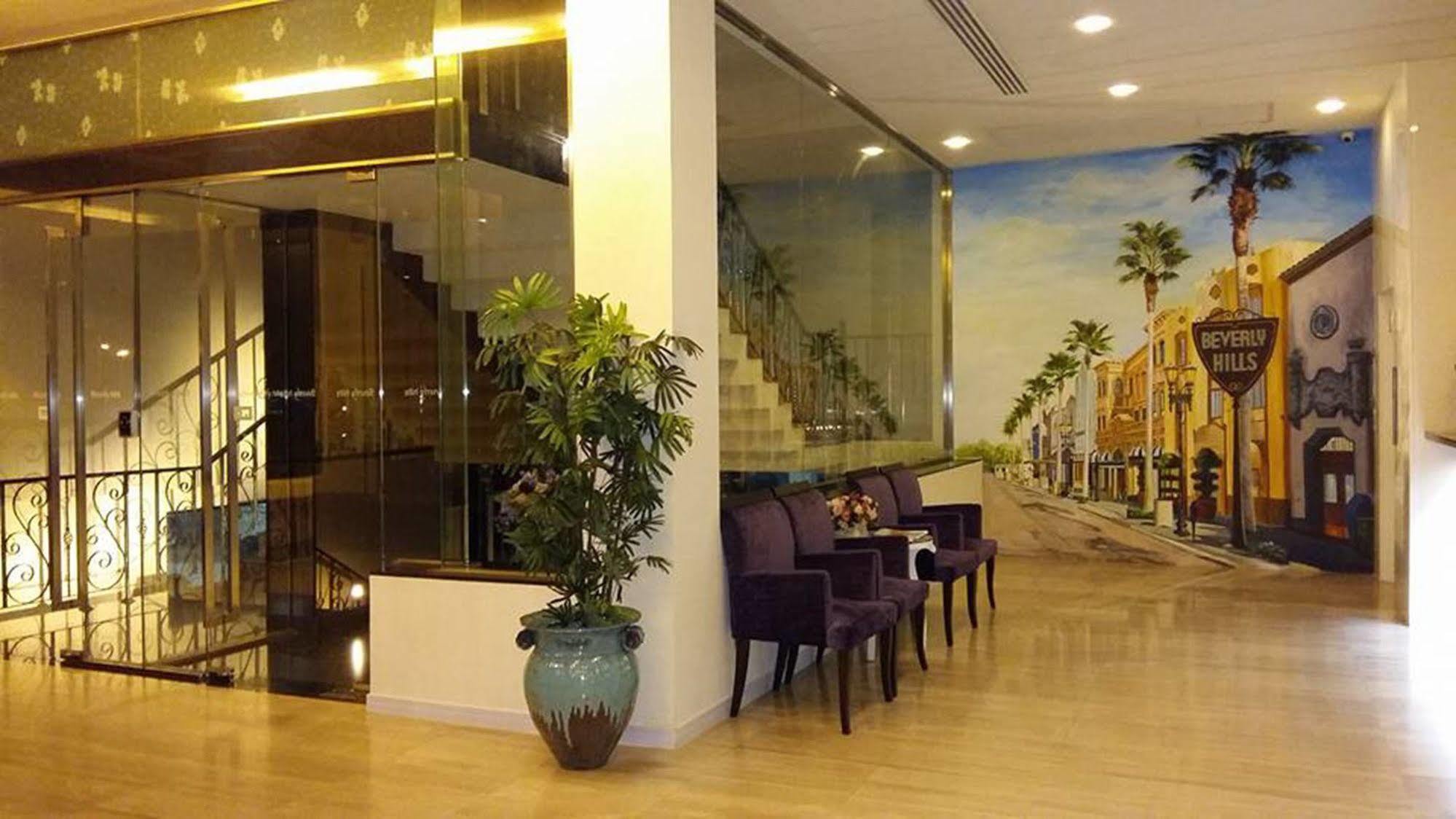 The Beverly Hills Hotel Nakhonratchasima Dış mekan fotoğraf