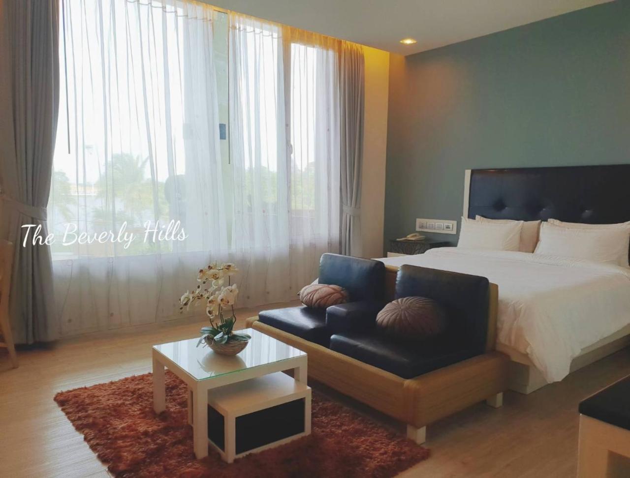 The Beverly Hills Hotel Nakhonratchasima Dış mekan fotoğraf