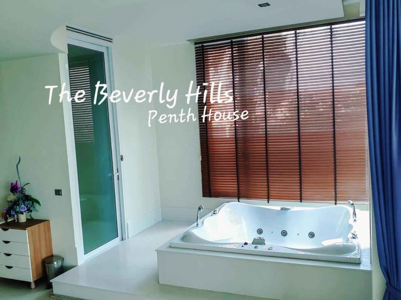 The Beverly Hills Hotel Nakhonratchasima Dış mekan fotoğraf