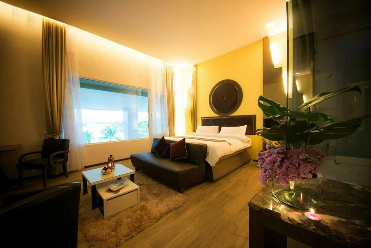 The Beverly Hills Hotel Nakhonratchasima Dış mekan fotoğraf